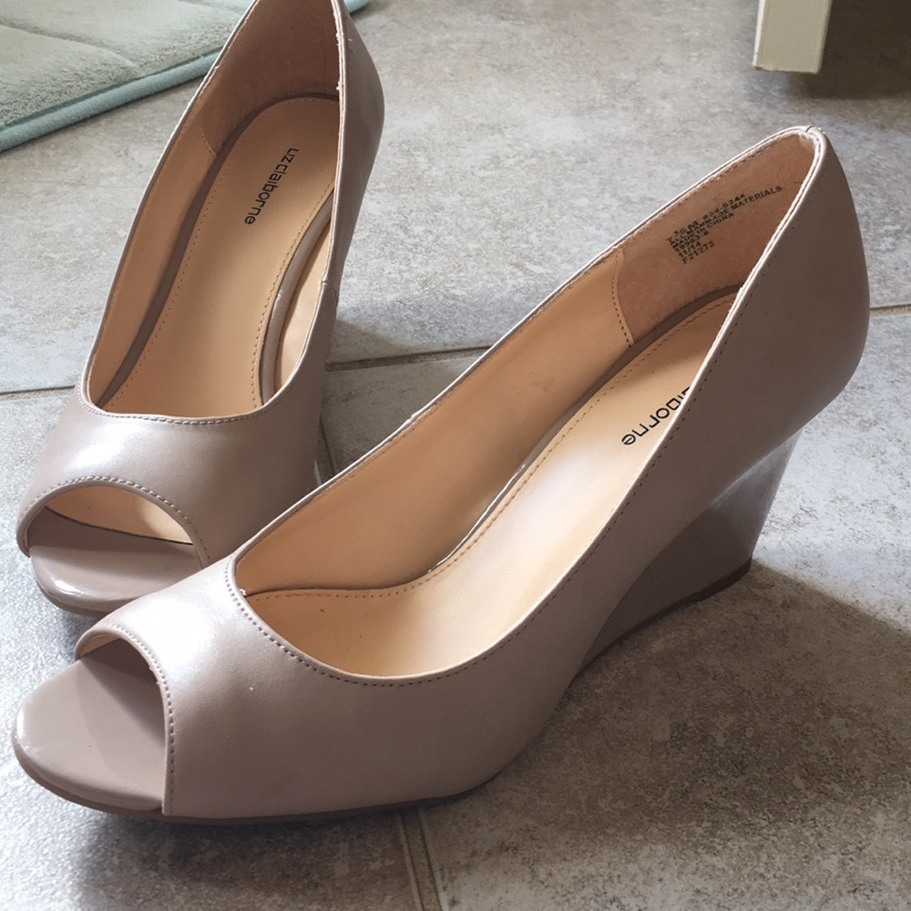 GUC Liz Claiborne wedge heels.  Size 7.5.